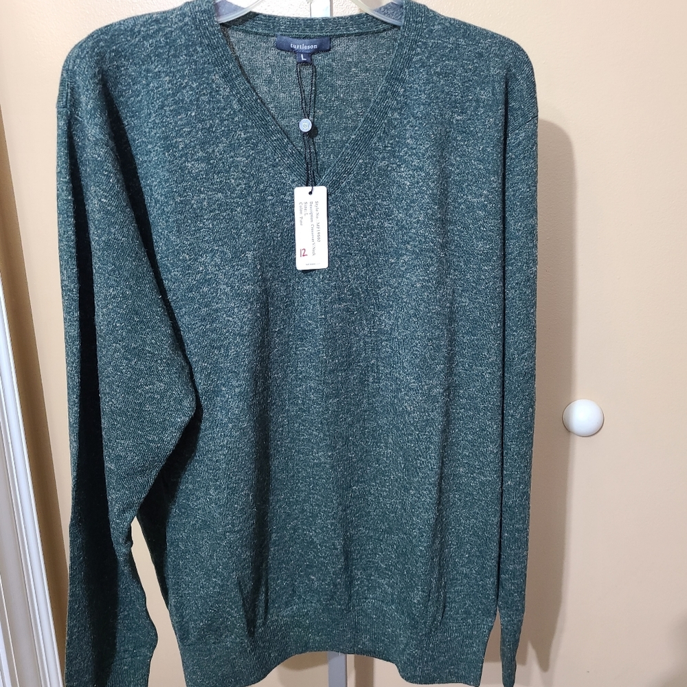Mens large turtleson crossover v-neck